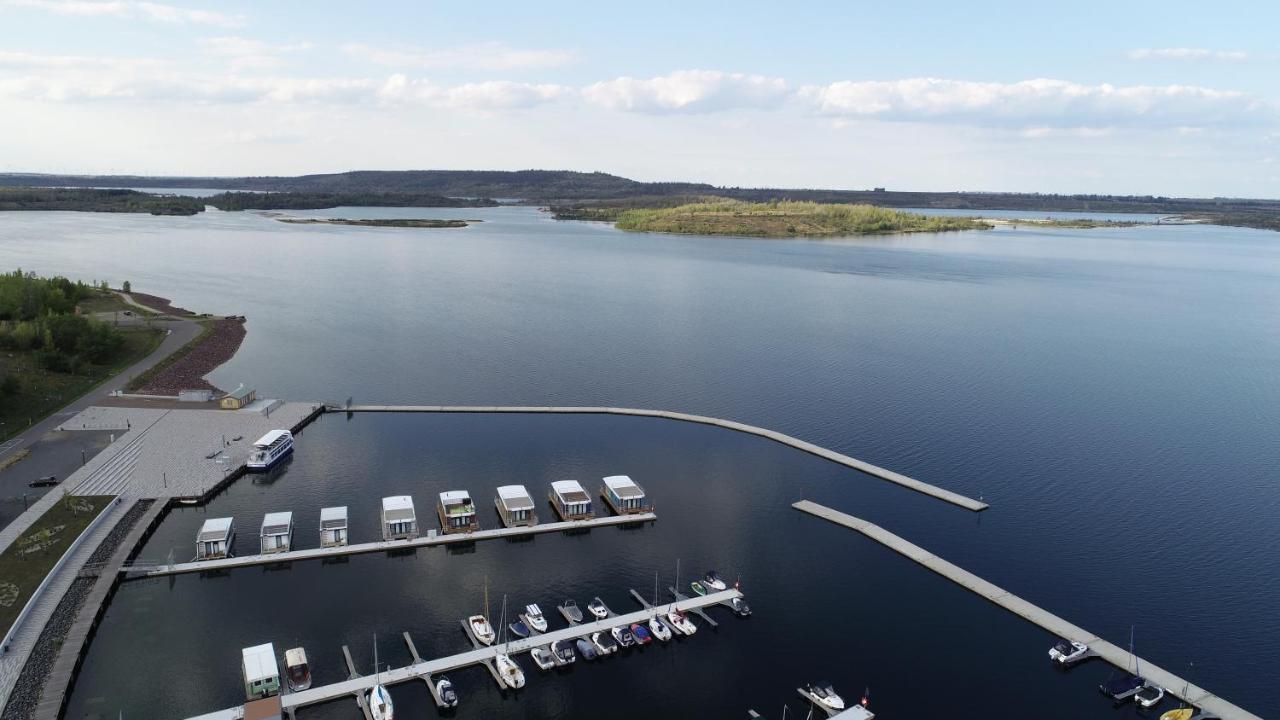 Hausboote Marina Braunsbedra Villa Luaran gambar