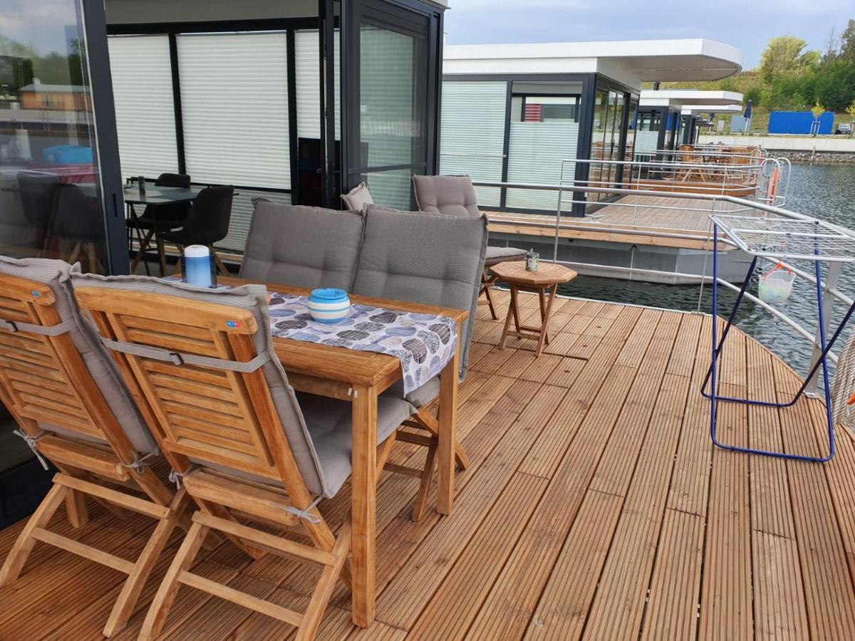 Hausboote Marina Braunsbedra Villa Luaran gambar