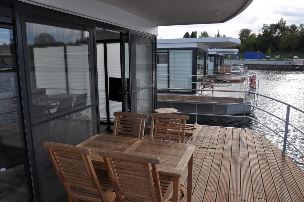 Hausboote Marina Braunsbedra Villa Luaran gambar