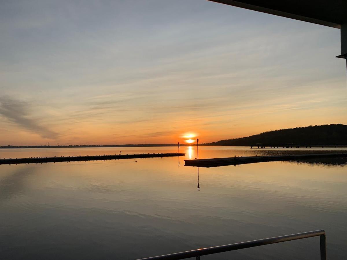 Hausboote Marina Braunsbedra Villa Luaran gambar