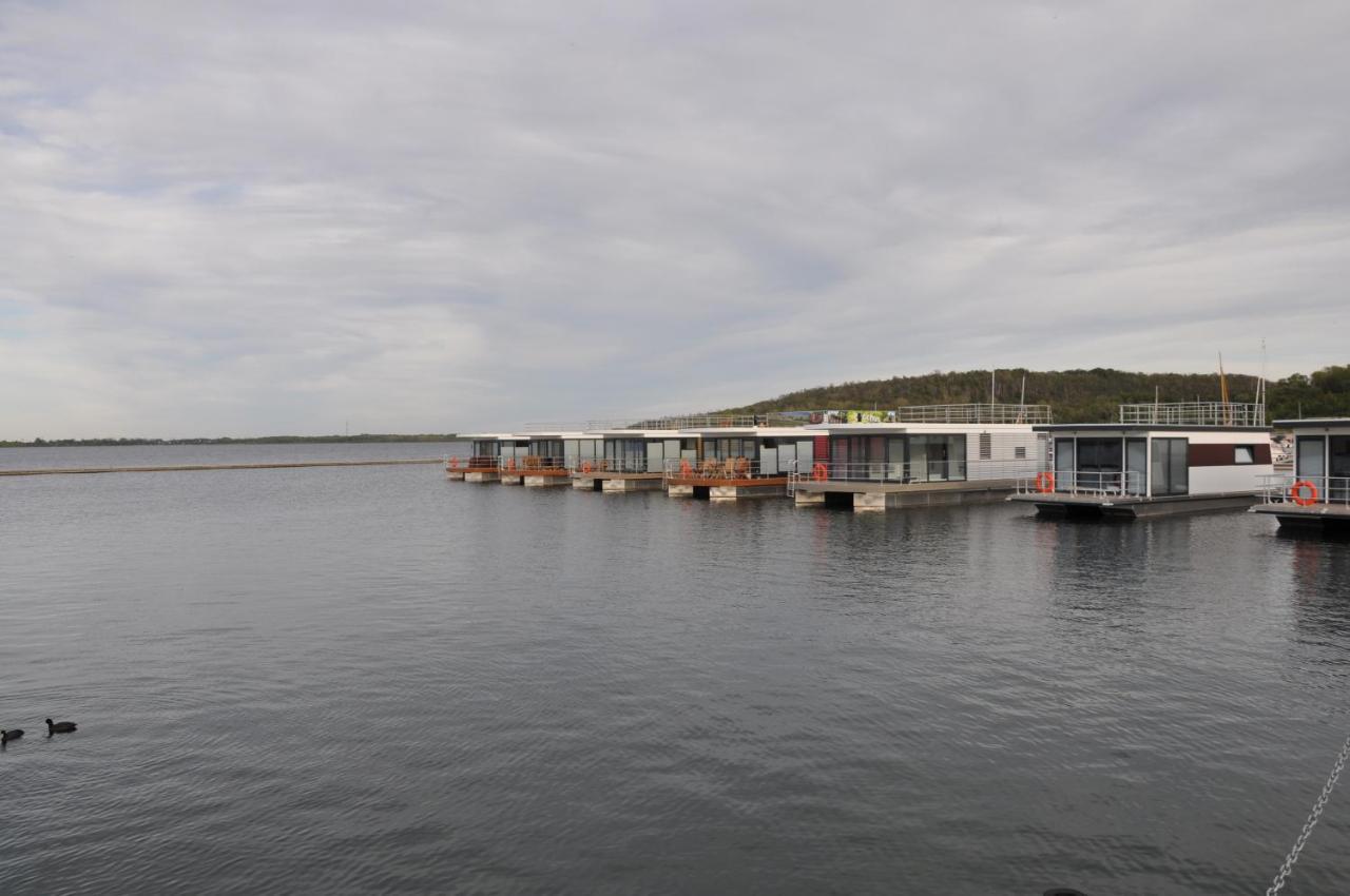 Hausboote Marina Braunsbedra Villa Luaran gambar